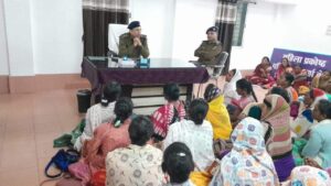 *जिले के विभिन्न ग्रामों से आये महिलाओं को पुलिस अधीक्षक द्वारा किया गया…- भारत संपर्क