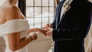 Strange Wedding Trend: शादी से पहले यहां किडनैप होती है दुल्हन, फिरौती मिलने के…