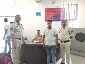 Raigarh News: सिक्योरिटी गार्ड गिरफ्तार…आफिस से लैपटॉप, बाइक…- भारत संपर्क