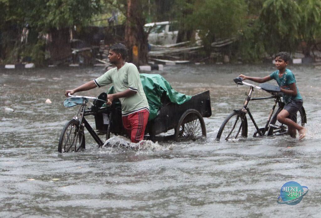 छाता रेनकोट लेकर चलें साथ…दिल्ली NCR के मौसम का ये है एकदम लेटेस्ट अपडेट … – भारत संपर्क