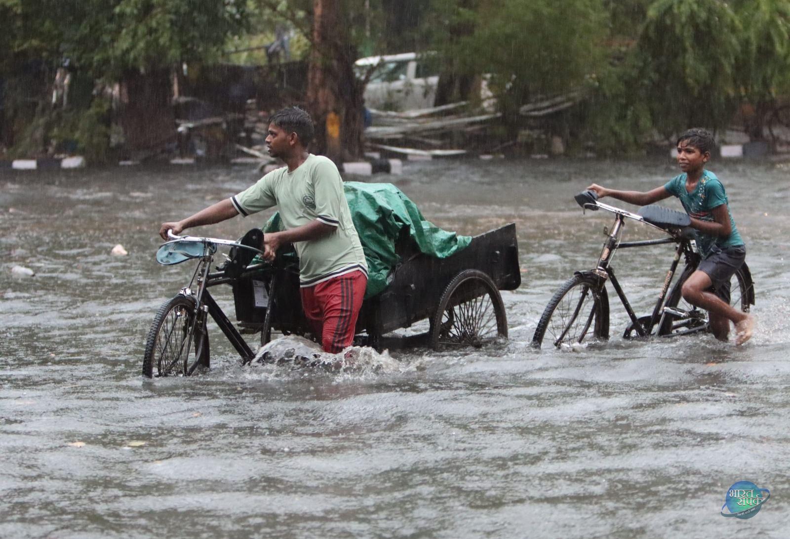 छाता रेनकोट लेकर चलें साथ…दिल्ली NCR के मौसम का ये है एकदम लेटेस्ट अपडेट … – भारत संपर्क