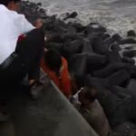 मरीन ड्राइव पर पैर फिसलने समुद्र में गिरी महिला, मुंबई के “सिंघम टीम” ने ऐसे बचाई जान…