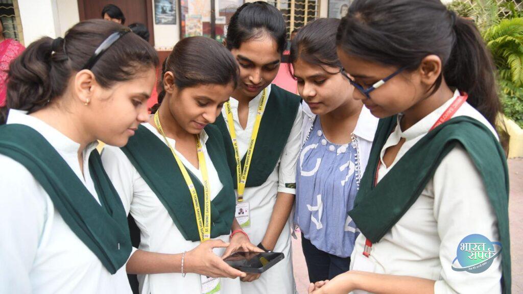 CBSE Compartment Result 2024: सीबीएसई 12वीं का कंपार्टमेंट रिजल्ट जारी, छात्र…