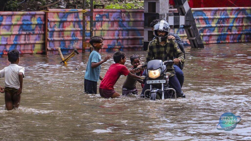 MP-UP और बिहार में अलर्ट, इन राज्यों में जमकर बरसेंगे बदरा… जानें कैसा बन… – भारत संपर्क