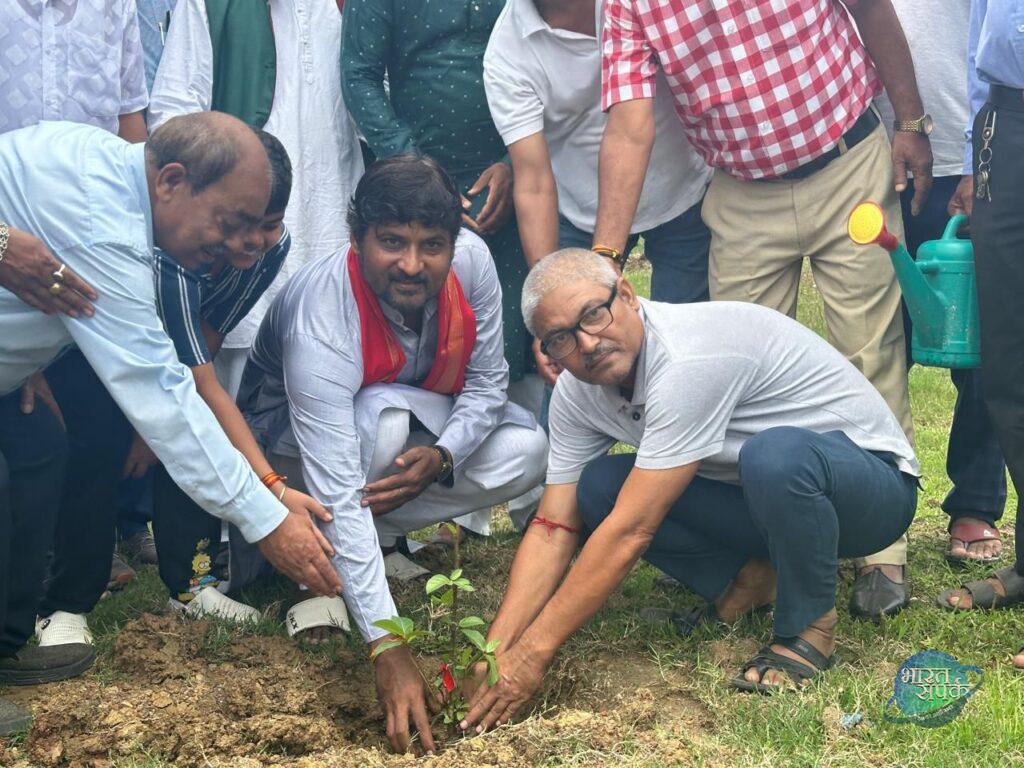 बिलासपुर छठ घाट में नवग्रह वाटिका की स्थापना, नवग्रह के…- भारत संपर्क बिलासपुर छठ घाट में नवग्रह वाटिका की स्थापना, नवग्रह के…- भारत संपर्क