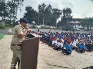 यातायात डीएसपी ने एनसीसी कैडेट्स को बताए यातायात नियम: सड़क सुरक्षा पर विशेष जोर – भारत संपर्क न्यूज़ …