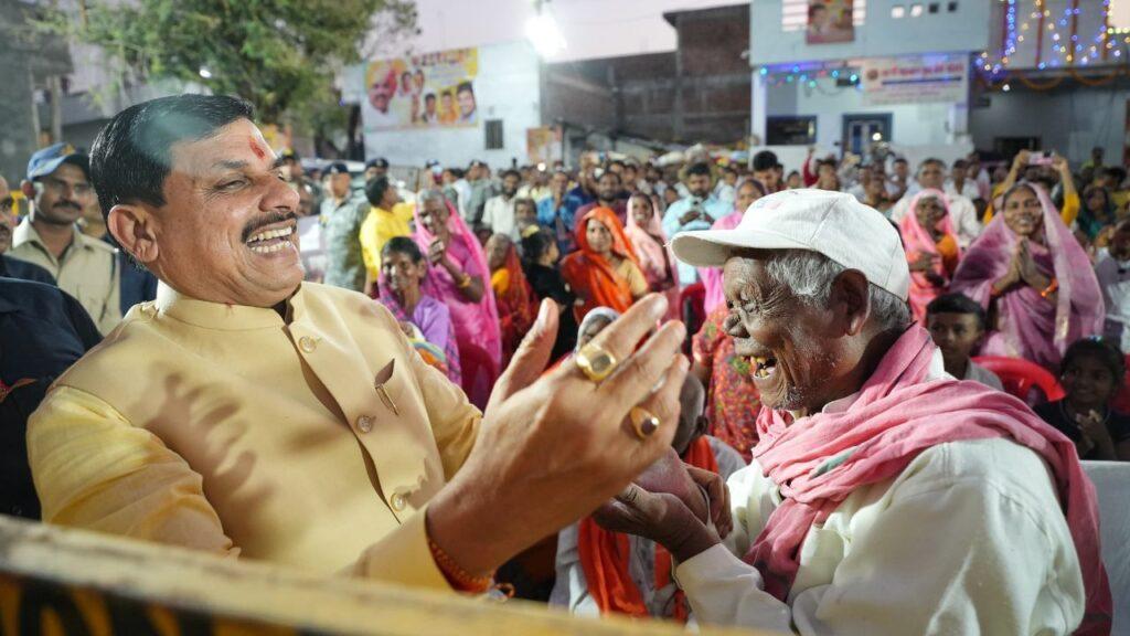 दिवाली पर उज्जैन के हामू खेड़ी कुष्ठ धाम पहुंचे CM मोहन यादव, रोगियों के सा… – भारत संपर्क