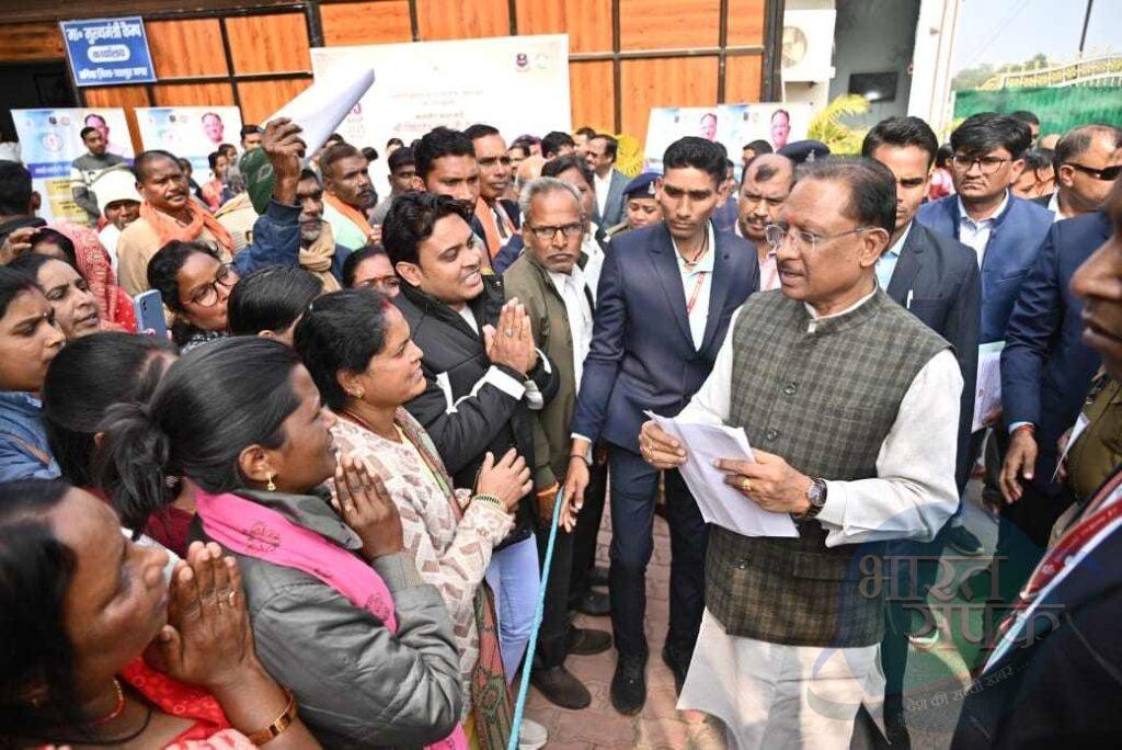 *मुख्यमंत्री श्री विष्णुदेव साय ने बगिया में आम नागरिकों से मुलाकात करके…- भारत संपर्क