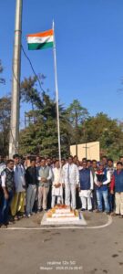रेलवे क्षेत्र बारह खोली में भाजपा नेता वी रामा राव ने तिरंगा…- भारत संपर्क