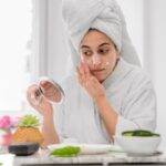 Skin Care: साल 2025 में अपना लें ये 5 आदतें, मिलेगी ग्लोइंग और सॉफ्ट स्किन