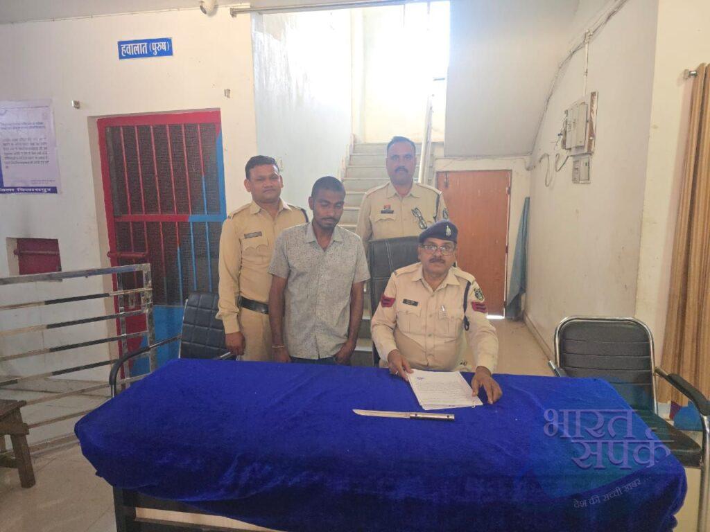 चकरभाटा थाना क्षेत्र में आर्म्स एक्ट के आरोपी और फरार वारंटी…- भारत संपर्क चकरभाटा थाना क्षेत्र में आर्म्स एक्ट के आरोपी और फरार वारंटी…- भारत संपर्क