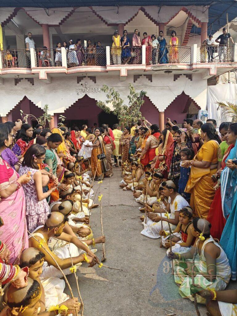 ब्राह्मण युवा आयाम के आयोजन में 31 बटुकों का हुआ उपनयन…- भारत संपर्क ब्राह्मण युवा आयाम के आयोजन में 31 बटुकों का हुआ उपनयन…- भारत संपर्क