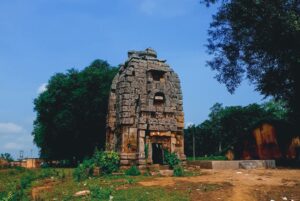 जिले का अनोखा घाघरा मंदिर बिना जोड़ वाली पत्थरों की बना है रहस्यमयी संरचना – भारत संपर्क न्यूज़ …