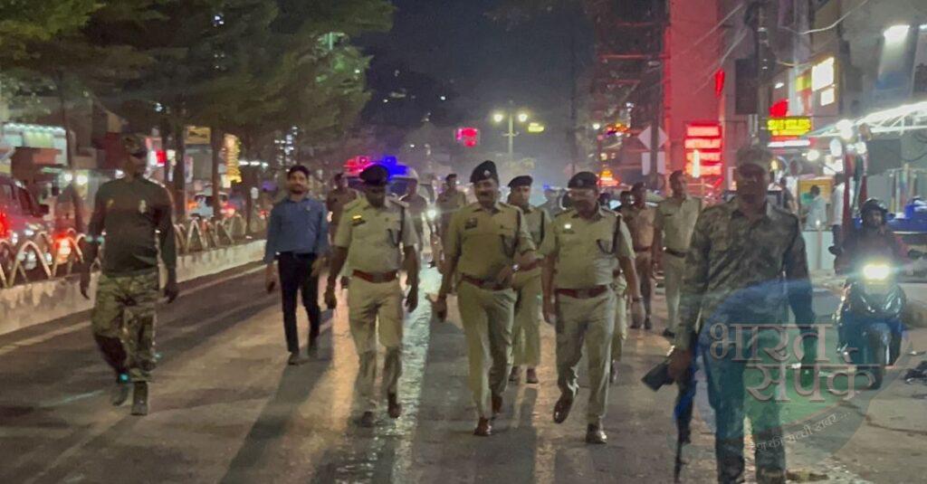 होली के मद्देनजर पुलिस-प्रशासन ने निकाला फ्लैग मार्च,…- भारत संपर्क