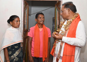 पहाड़ी कोरवा के पीएम जनमन आवास में पहुंचे मुख्यमंत्री – भारत संपर्क न्यूज़ …