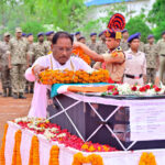 मुख्यमंत्री ने नक्सल मुठभेड़ में शहीद जवान मेहुल भाई को दी श्रद्धांजलि – भारत संपर्क न्यूज़ …
