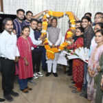 हर युवा के चेहरे की चिंता हमने पढ़ी, हर परिवार की पीड़ा हमने समझी और उसका समाधान करने का किया… – भारत संपर्क न्यूज़ …