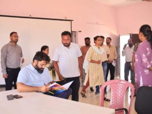 *कलेक्टर ने सामुदायिक स्वास्थ्य केंद्र का किया आकस्मिक निरीक्षण, डां…- भारत संपर्क