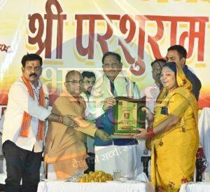 जिलाधीश संजय अग्रवाल का पंजाबी मानव सेवा समिति द्वारा भव्य…- भारत संपर्क