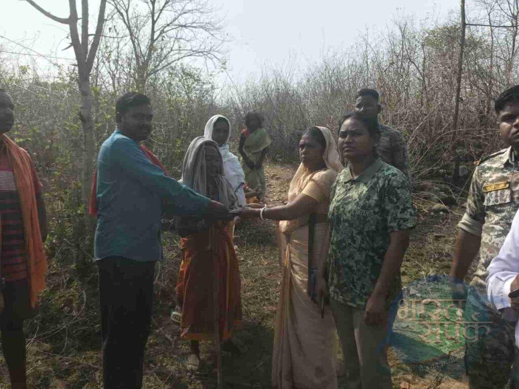 *Breaking jashpur:- जंगल में घूम रहे 65 वर्षिय वृद्व को हाथी ने कुचला, घटना…- भारत संपर्क *Breaking jashpur:- जंगल में घूम रहे 65 वर्षिय वृद्व को हाथी ने कुचला, घटना…- भारत संपर्क