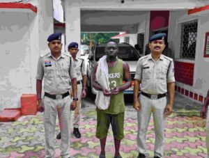 *big breaking jashpur:- बगैर वीजा, पासपोर्ट के शहर में घूम रहा नाइजीरिया…- भारत संपर्क
