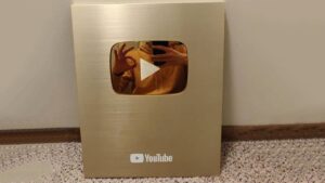 YouTube पर कब मिलता है गोल्डन बटन, क्या 1 लाख व्यू होंगे काफी? – भारत संपर्क