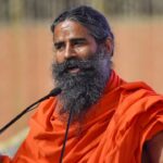 योग करते समय आप भी करते हैं ये गलतियां? बाबा राम देव से जानें सही नियम