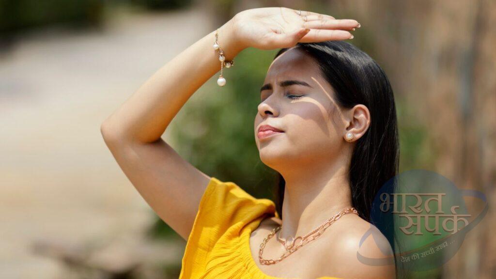 Skin Care Tips: गर्मी में हीटवेव के कारण स्किन हो सकती है डैमेज, अपनाएं ये टिप्स Skin Care Tips: गर्मी में हीटवेव के कारण स्किन हो सकती है डैमेज, अपनाएं ये टिप्स