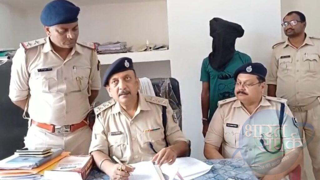 मां के प्रेमी की हत्या… खेत में दफनाया शव, महिला के बेटे ने ही मार डाला मां के प्रेमी की हत्या… खेत में दफनाया शव, महिला के बेटे ने ही मार डाला