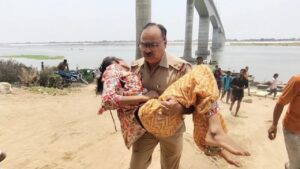 गाजीपुर में 2 बहनें गंगा में कूदीं, एक की हुई मौत; दूसरी को बचाने के लिए गो… – भारत संपर्क