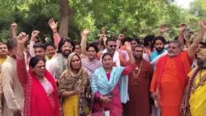 हिंदु कार्यक्रमों में शामिल न हों मुस्लिम कलाकार… संतों ने की मांग, DM को… – भारत संपर्क