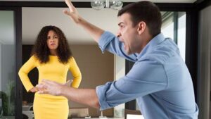 20 साल पहले शादी, अब पत्नी को चढ़ा प्रेम रोग; पति ने टोका तो बोली- ड्रम में… – भारत संपर्क