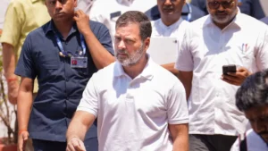 राहुल गांधी समेत 20 लोगों के खिलाफ FIR, अंबेडकर हॉस्टल में बिना इजाजत किया…