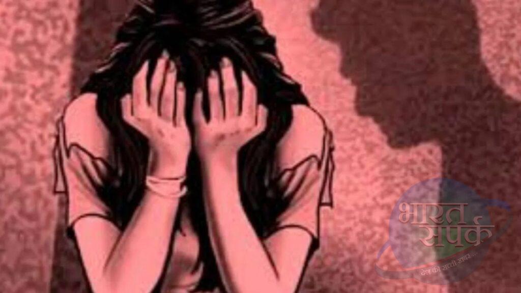कॉलेज से लौट रही लड़की को अगवा किया, बंधक बनाकर किया रेप; मचा हड़कंप कॉलेज से लौट रही लड़की को अगवा किया, बंधक बनाकर किया रेप; मचा हड़कंप