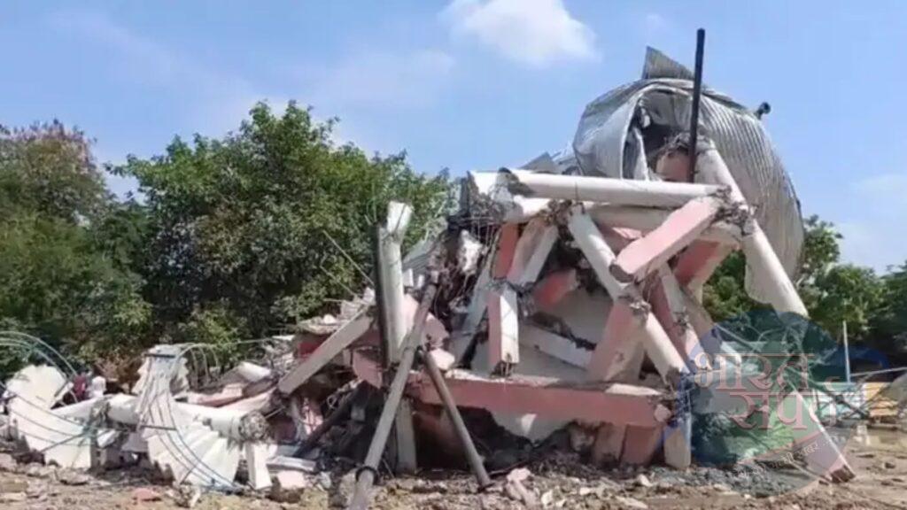 UP: सीतापुर में पानी की टंकी गिरी…12 कर्मचारी सस्पेंड, JE-AE बर्खास्त, बन… – भारत संपर्क UP: सीतापुर में पानी की टंकी गिरी…12 कर्मचारी सस्पेंड, JE-AE बर्खास्त, बन… – भारत संपर्क