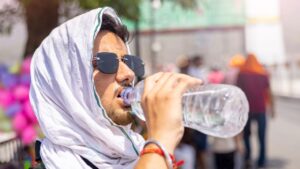 तेज धूप में आने लगते हैं चक्कर, तो घबराए नहीं बल्कि अपनाएं ये तरीक