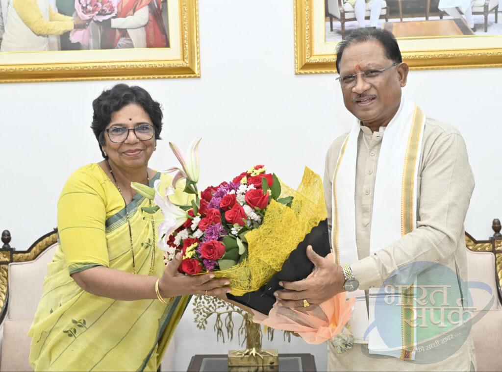 मुख्यमंत्री विष्णु देव साय से राष्ट्रीय महिला आयोग की अध्यक्ष ने की सौजन्य मुलाकात – भारत संपर्क न्यूज़ … मुख्यमंत्री विष्णु देव साय से राष्ट्रीय महिला आयोग की अध्यक्ष ने की सौजन्य मुलाकात – भारत संपर्क न्यूज़ …