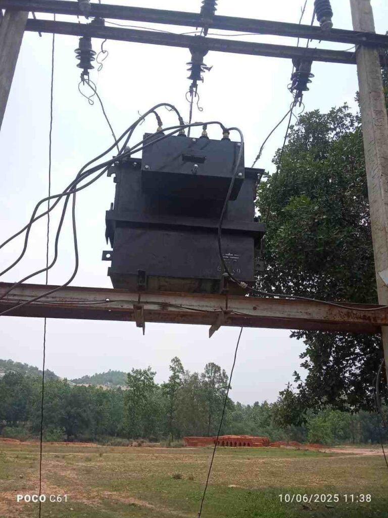 *मुख्यमंत्री कैंप कार्यालय की पहल पर ग्राम टुकूपानी में पुनः बहाल हुई बिजली…- भारत संपर्क *मुख्यमंत्री कैंप कार्यालय की पहल पर ग्राम टुकूपानी में पुनः बहाल हुई बिजली…- भारत संपर्क