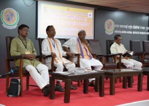 *गुजरात के सूरत में अखिल भारतीय वनवासी कल्याण आश्रम की जागरण श्रेणी बैठक…- भारत संपर्क