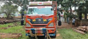 *Breaking jashpur:-रिजर्व फारेस्ट में अवैध कटाई,वाहन सहित लकड़ी जप्त,गठित वन…- भारत संपर्क