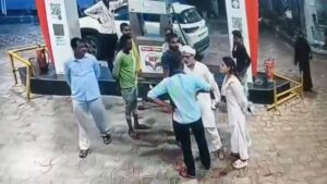 हरदोई में सीएनजी भराने पहुंचे  परिवार की रिवॉल्वर रानी बेटी…- भारत संपर्क
