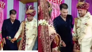 Viral Video: हाथ में गुलाब लेकर, दुल्हन को दूल्हे ने किया ऐसा प्रपोज… छूट गई सभी की…