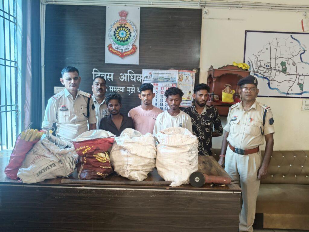 इलेक्ट्रिकल फैक्ट्री में दो बार हुई चोरी का खुलासा, सरकंडा…- भारत संपर्क इलेक्ट्रिकल फैक्ट्री में दो बार हुई चोरी का खुलासा, सरकंडा…- भारत संपर्क
