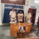 सोशल मीडिया पर अश्लील फोटो भेजने वाला आरोपी गिरफ्तार, तलवार…- भारत संपर्क