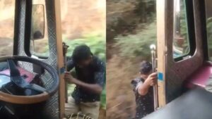 Viral Video: ड्राइवर ने खतरनाक तरीके से ट्रक पर दिखाया स्टंट, लोगों ने पकड़ ली गलती…