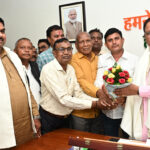 मुख्यमंत्री साय से यादव समाज के प्रतिनिधियों ने की सौजन्य मुलाकात – भारत संपर्क न्यूज़ …