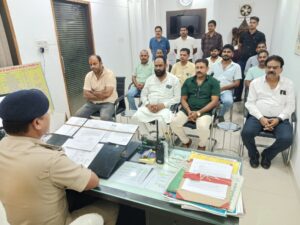 सेकंड हैंड वाहन विक्रेताओं की बैठक में कड़े निर्देश, यातायात…- भारत संपर्क