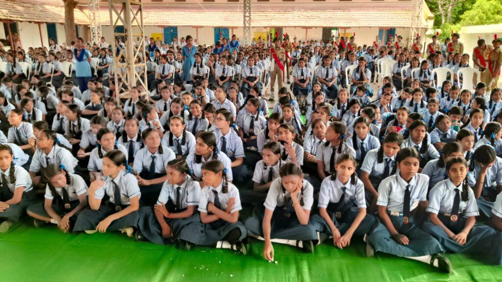 दयालबंद स्कूल में ‘चेतना–छात्र जागरूकता अभियान’ का आयोजन,…- भारत संपर्क
