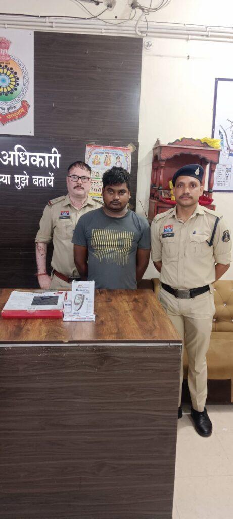 मेडिकल दुकान में फर्जी पेमेंट मैसेज दिखाकर ठगी करने वाला…- भारत संपर्क