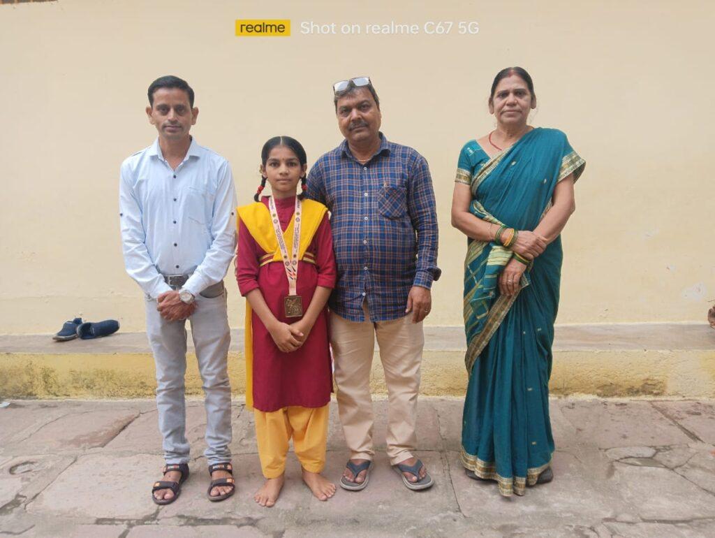 राज्य स्तरीय कराते प्रतियोगिता के लिए इशिका का चयन — भारत संपर्क राज्य स्तरीय कराते प्रतियोगिता के लिए इशिका का चयन — भारत संपर्क